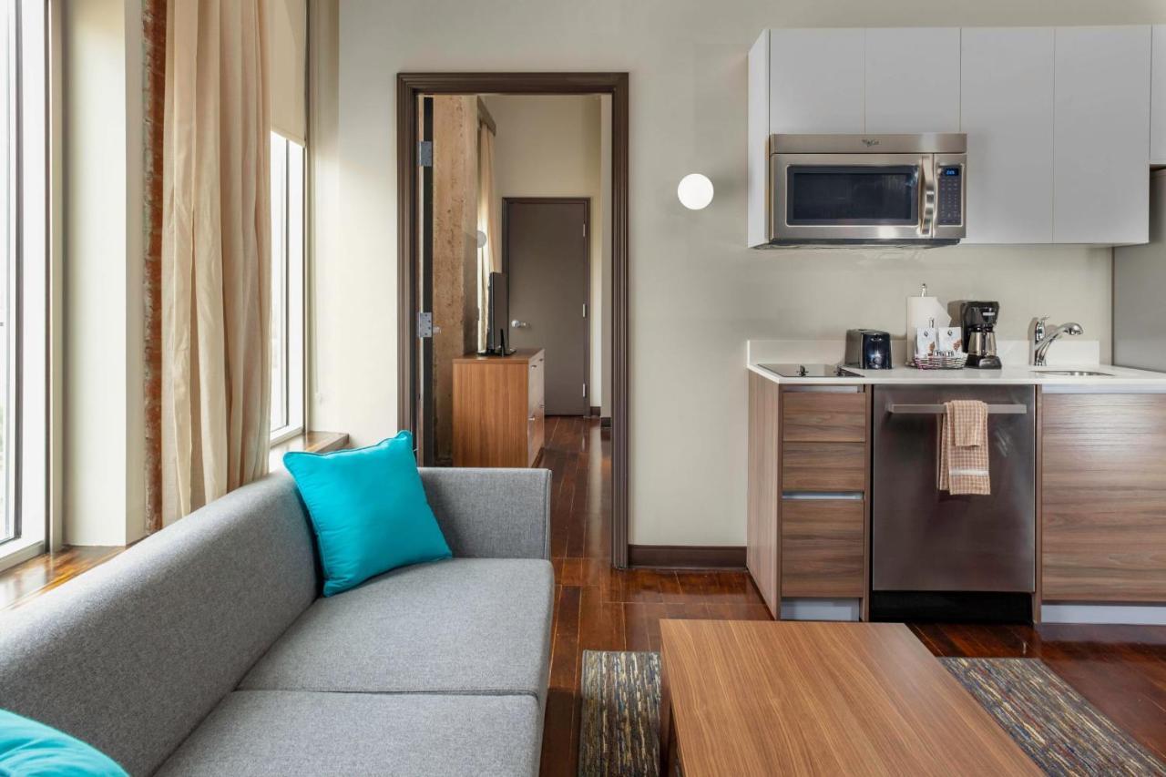 Towneplace Suites By Marriott Dallas Downtown Bagian luar foto
