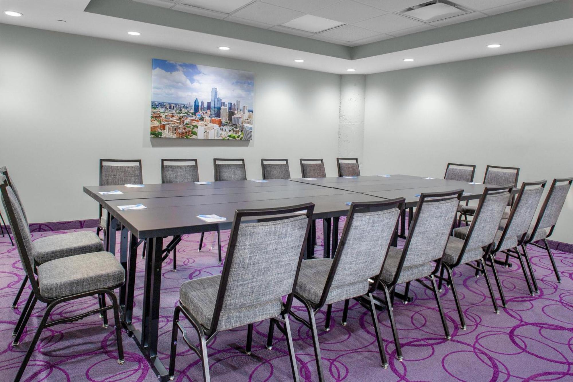 Towneplace Suites By Marriott Dallas Downtown Bagian luar foto